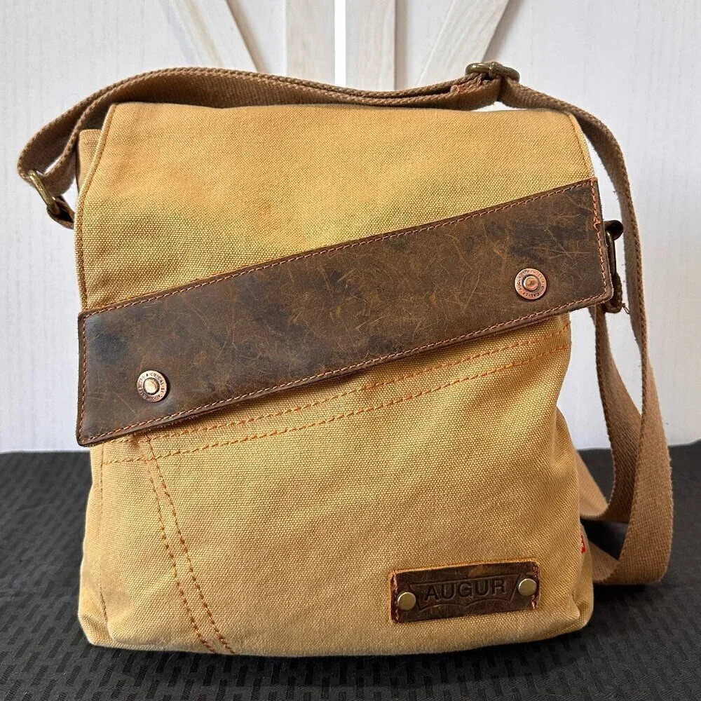 Augur Canvas Messenger Bag